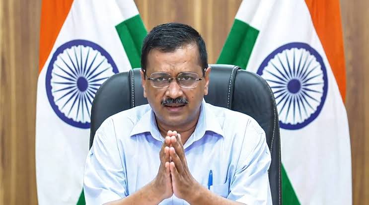 सीएम केजरीवाल ने बैठक में ले ली अधिकारियों की क्लास, मुंह चुराने लगे सब!!