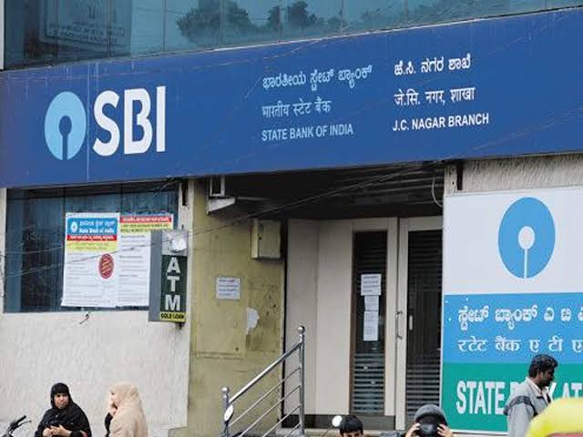 SBI दे रहा 1.50 करोड़ रुपये तक का एजुकेशन लोन!!